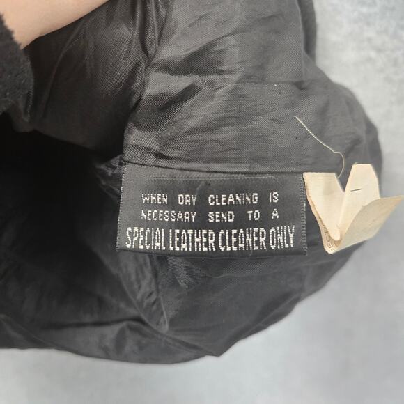 Wilsons Leather Black Button Down Vest Size Large - Picture 7 of 12